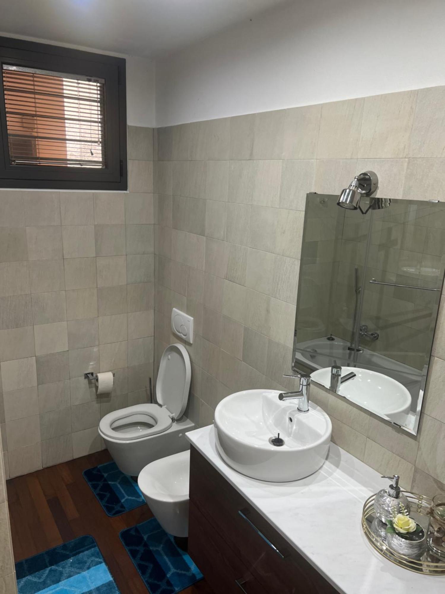 B&B Resilienza - Camera Privata Con Bagno Леко Екстериор снимка
